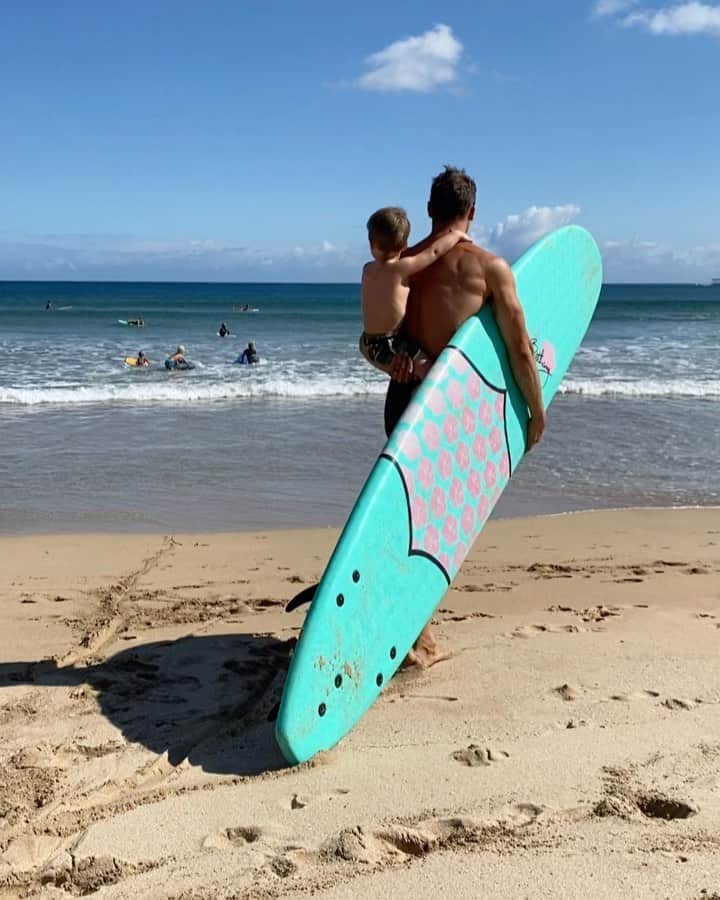 Bethany Hamiltonのインスタグラム：「Family&Adventure❤️💙❤️」