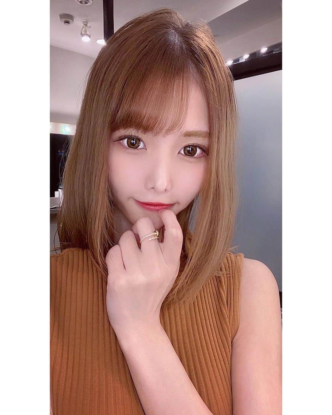 のインスタグラム：「ミネコラトリートメント最強💛 @rrs_jun ありがとうございました！  #美容院#ミネコラ#美容師#美容 #フィットネス#モデル#トレーニング#筋トレ女子#筋トレ好きと繋がりたい#腹筋女子#格闘技#美脚#くびれ#ダイエット」