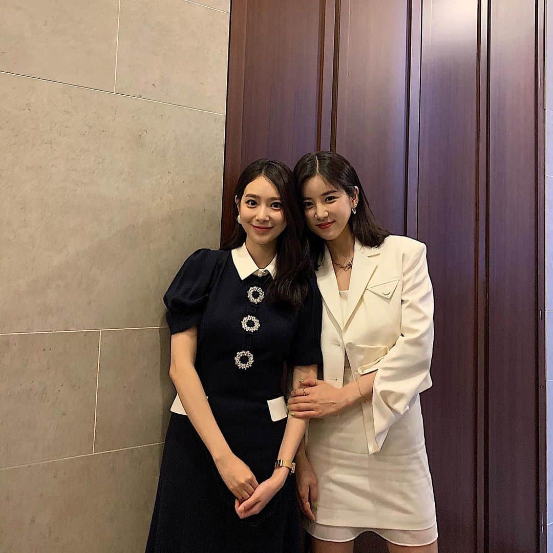 のインスタグラム：「6월 24일 <불량한 가족> 시사회 비 오는 날씨에도 귀한 걸음 해주신 모든 분들께 감사드립니다.」