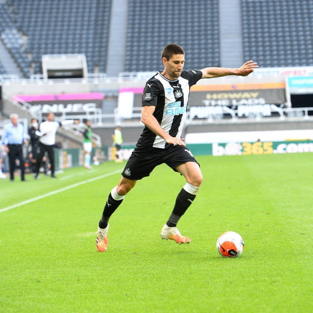 フェデリコ・フェルナンデスのインスタグラム：「⚫️⚪️」