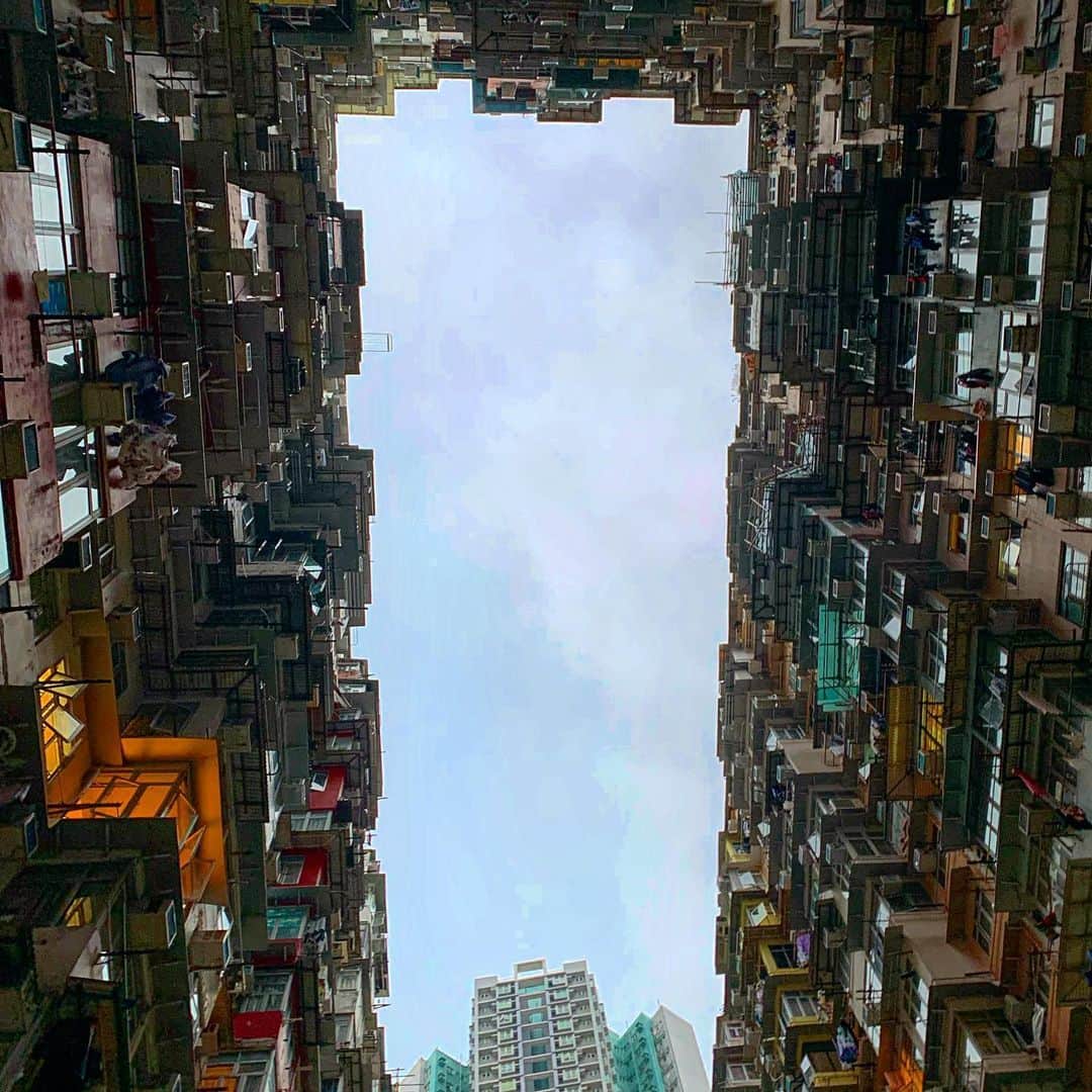 田中啓太さんのインスタグラム写真 - (田中啓太Instagram)「SO IMPRESSED 🇭🇰 * * * #quarrybay #hongkong #hk #香港 #yickcheongbuilding」6月25日 23時23分 - kt_keita_tanaka