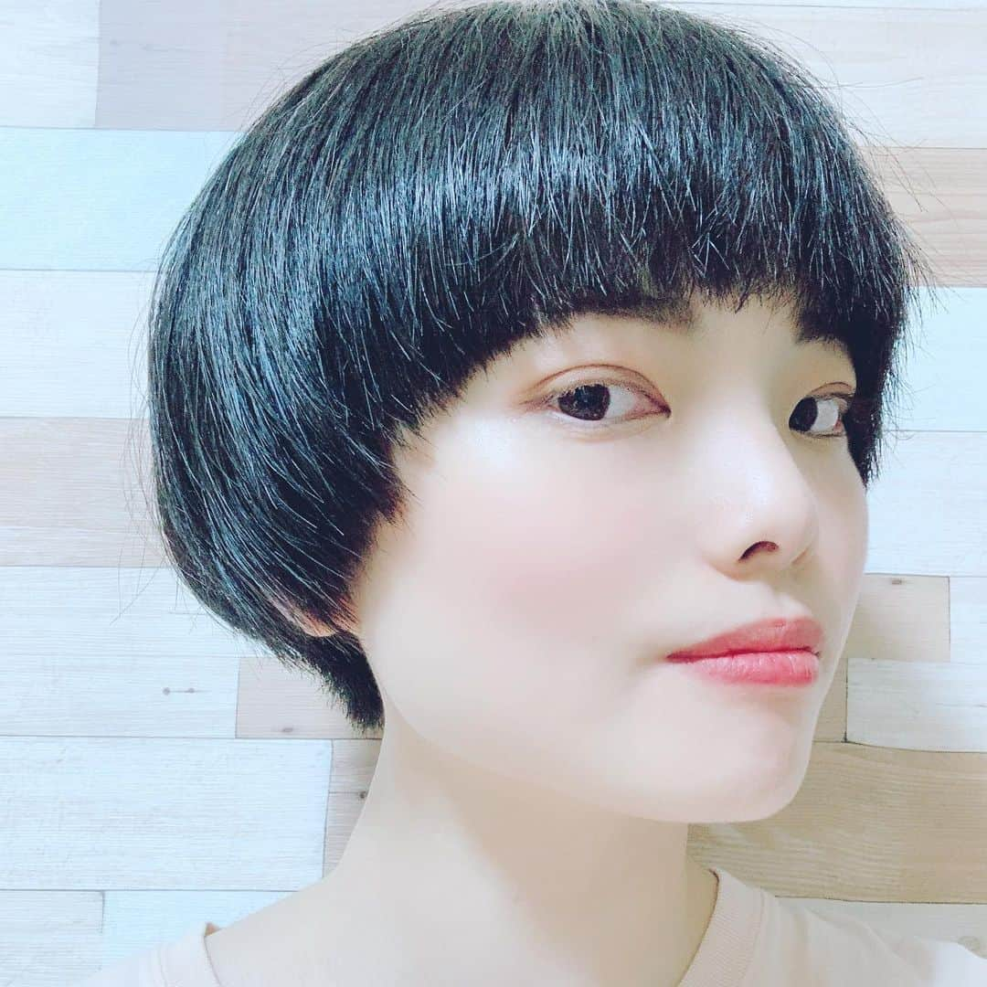 きりやはるかさんのインスタグラム写真 - (きりやはるかInstagram)「髪切ったぞ！最高！ #ぼる塾 #きりやはるか #バッサリ #スッキリ #毛量 #カット #美容院 #ANTI #いつもお世話になってます」6月25日 23時54分 - kiriyaharuka