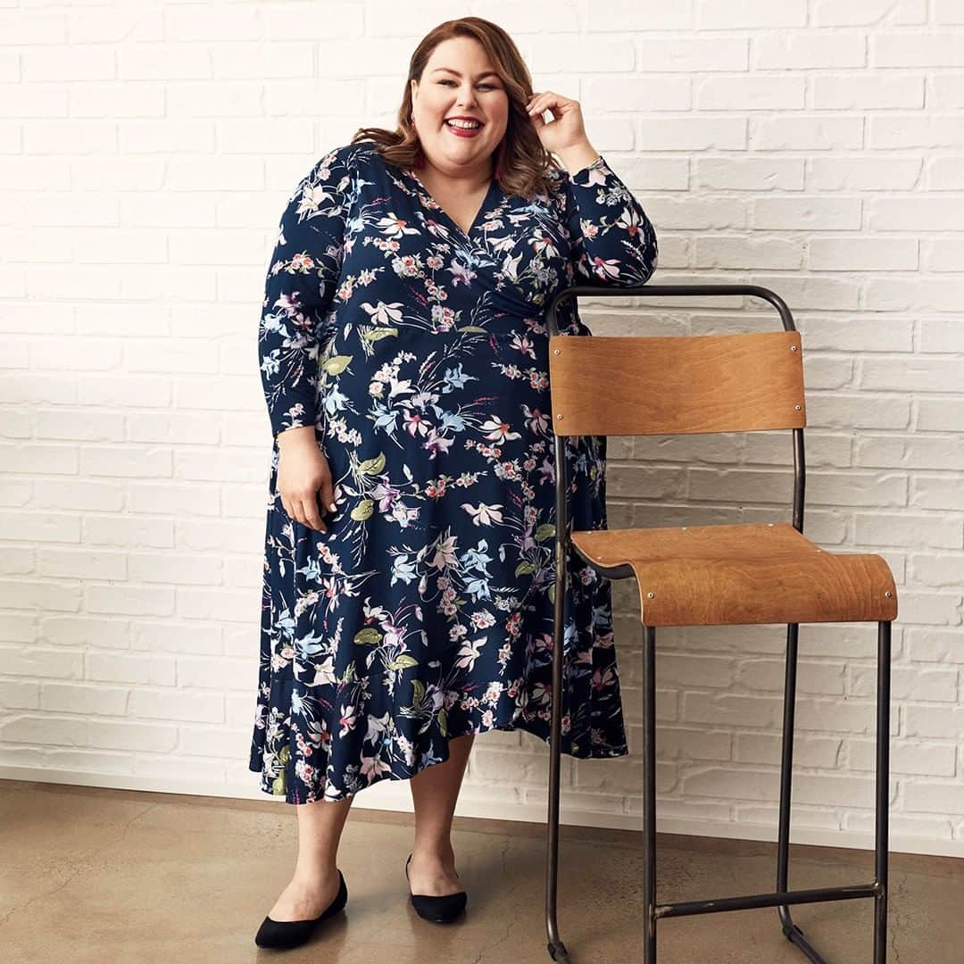 Wal-Mart Stores, Incのインスタグラム：「Confidence is 🔑 no matter your #OOTD. We’ve partnered with @ChrissyMetz for a styling session to start your season off right. From talent on-screen to our inspo for owning it, we can’t wait to share her most-loved accessories for summer. #WalmartFashion」