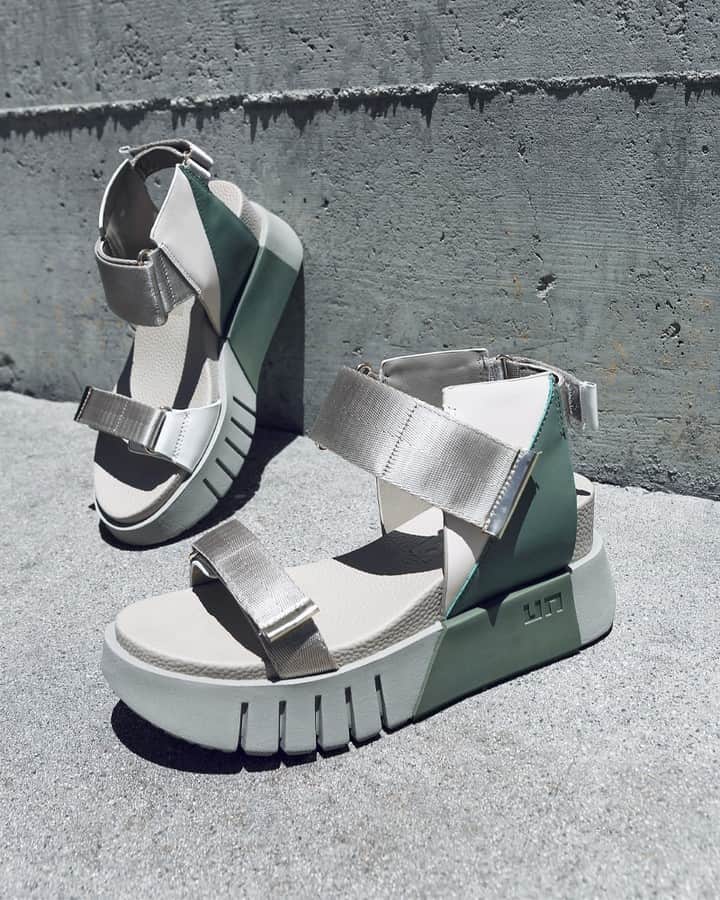 ユナイテッドヌードさんのインスタグラム写真 - (ユナイテッドヌードInstagram)「The DELTA RUN //// This platform sandal's innovation lies in its adjustable foot, toe, and heel straps for flexibility, and  exposed foot bed construction for maximum comfort and support. //// #UnitedNude⁠ .⁠ .⁠ .⁠ #unitednude #fashion #architecture #killerheels #hautecouture #ss20 #springsummer #design #heels #footwear #footweardesign #fashionfootwear #2020 #style #thefuture #futuristic #shoegame #streetstyle #lookoftheday #instafashion #instastyle #solecollector #minimalmovement #streetlook #summerstyle」6月26日 0時01分 - unitednude