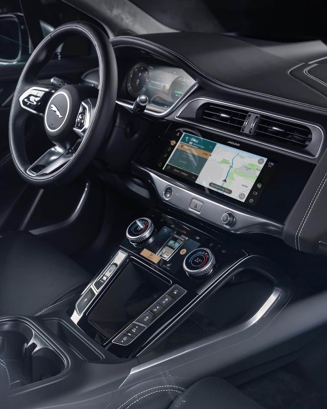 Jaguarさんのインスタグラム写真 - (JaguarInstagram)「#PiviPro, the new #Jaguar #IPACE navigation system, cuts the steps required to set a destination by half. Customers can now pan and zoom in and out of maps with a pinch of the fingers, just as with a smartphone.  #Electric #EV #Premium #Luxury #Performance #SUV #AWD #ElectricCars #Technology #CarsofInstagram」6月26日 0時06分 - jaguar