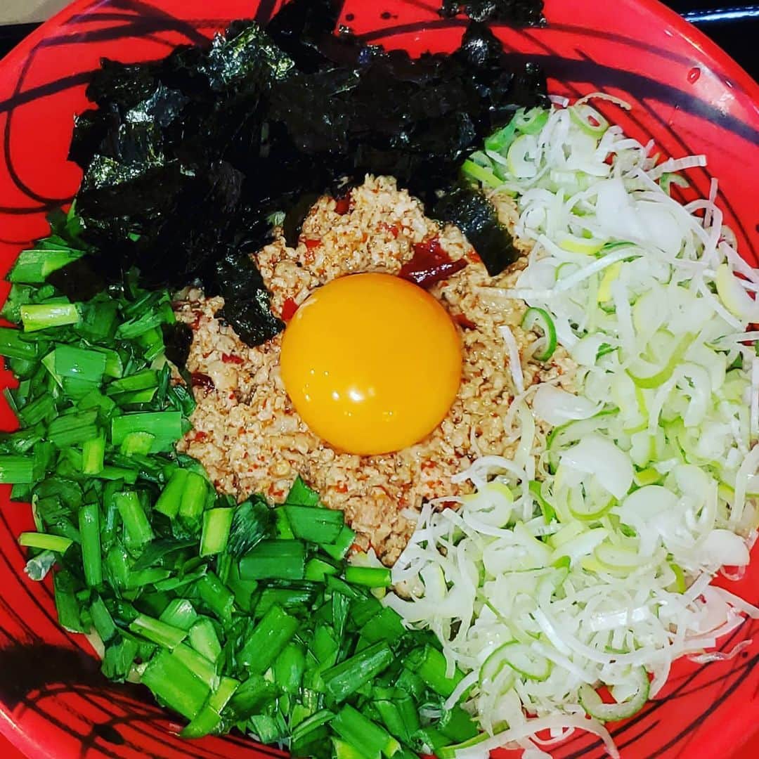 粉川真一さんのインスタグラム写真 - (粉川真一Instagram)「美味しい「台湾まぜそば」を頂いた！ 今日も一日頑張ろう！  #ラーメン #中華 #台湾 #名古屋名物 #追い飯 #麺好き」6月26日 0時13分 - mrt.kokawa