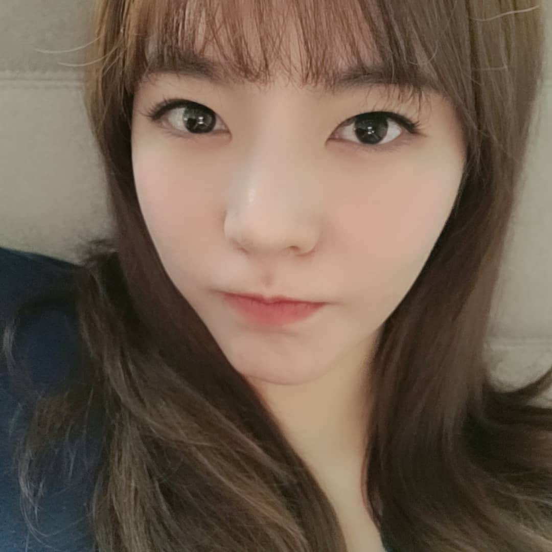 サニー のインスタグラム：「굿나잇~!!」