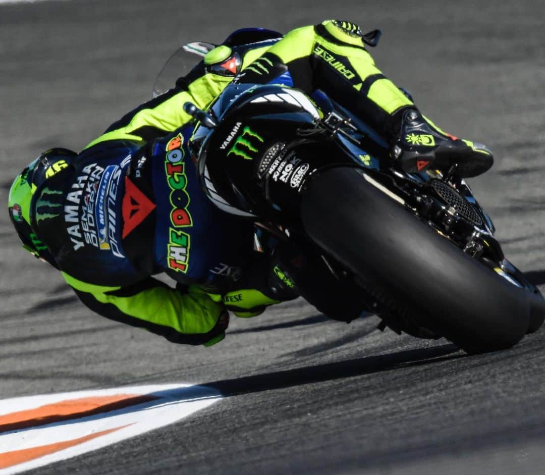 YamahaMotoGPさんのインスタグラム写真 - (YamahaMotoGPInstagram)「#ThrowbackThursday to the 2019 Valencia GP, the last round of the previous season 😎 . Just 3 more weeks until @maverick12official and @valeyellow46 will be back in action for Round 1 of the 2020 @motogp World Championship... 🗓 . . #MotoGPisBack | #MonsterYamaha | #MotoGP | #StaySafe」6月26日 1時16分 - yamahamotogp