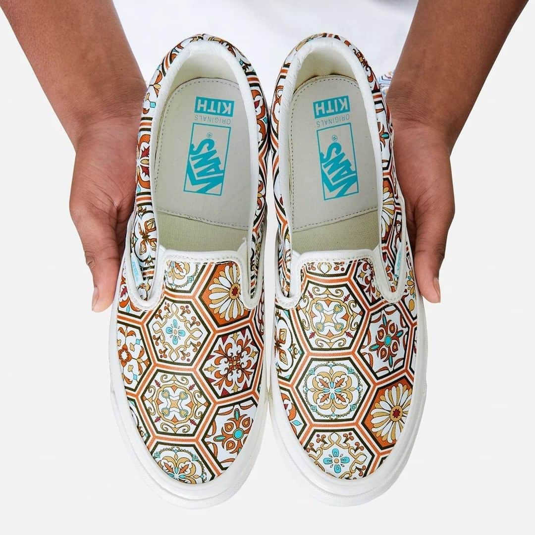 Sneaker Newsさんのインスタグラム写真 - (Sneaker NewsInstagram)「@KITH reveals a collaboration with Vans, applying a Moroccan Zellige tile pattern onto the OG Classic Slip-On LX. The NYC-based brand's Summer 2020 collection is scheduled to release beginning this Saturday, June 27th, although it's not clear if the Slip-Ons are part of the weekend drop. Link in bio to see both colorways.」6月26日 1時30分 - sneakernews