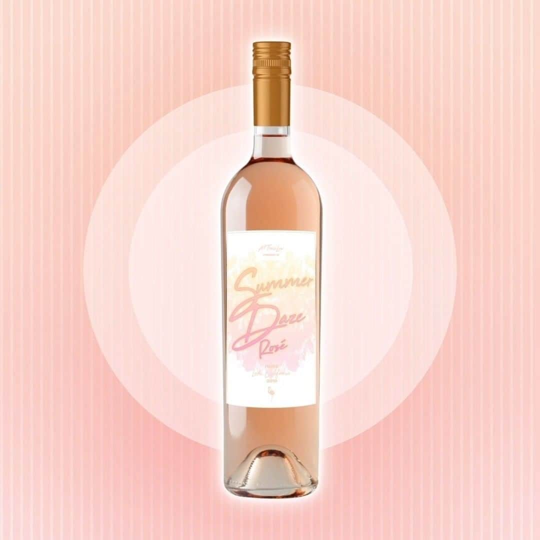 All Time Lowのインスタグラム：「Summer Daze Rosé. It’s finally here. We’ve had our sights set on a Rosé since the start of #EverythingIsWine, and we are so excited it’s ready to DRINK. Summer has arrived and we’re not gonna let this lockdown kill our vibe. Pre-order now at link in bio, and don’t forget to sip responsibly at a responsible social distance 🌹 @summerdazerose」
