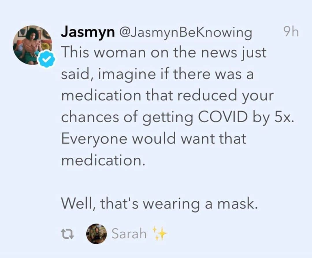 カリスマ・カーペンターさんのインスタグラム写真 - (カリスマ・カーペンターInstagram)「Getting people to wear a mask is as challenging as getting a man to wear a condom.  No one is trying to sit on your face! (sorry Mom) . . . Via @jenziebenzie」6月26日 2時35分 - charismacarpenter