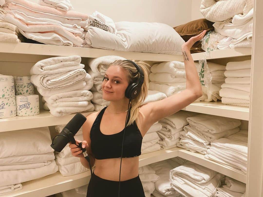Kelsea Balleriniのインスタグラム：「makin’ music the 2020 way.」