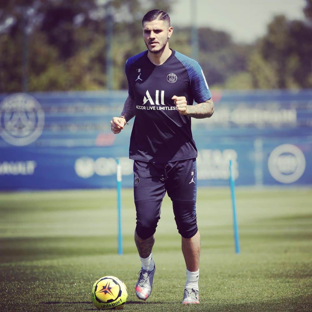 マウロ・イカルディさんのインスタグラム写真 - (マウロ・イカルディInstagram)「⚽️❤️💙 @psg」6月26日 2時55分 - mauroicardi