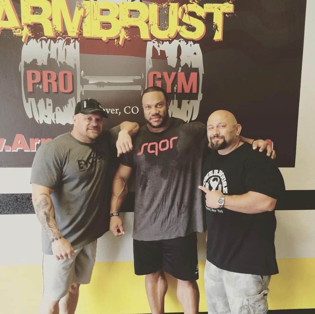 Phil Heathさんのインスタグラム写真 - (Phil HeathInstagram)「Happy Birthday to my friend @armbrustdylan. I remember seeing Dylan guest pose back before I even had competed and was amazed by just how shredded and complete he was. I later had the privilege of training countless hours in @armbrustprogym only to actually become great friends which I value a lot!!! Dylan, may your birthday be filled with tons of love, appreciation and of course great food and beers haha. Look at how young we were and how wise we are now haha!!!! Thanks for spotting me in the gym and in life as I don’t have many friends I trust and you’ve managed to be a real one throughout. Cheers 🍻 #happy #birthday #tbt」6月26日 3時34分 - philheath