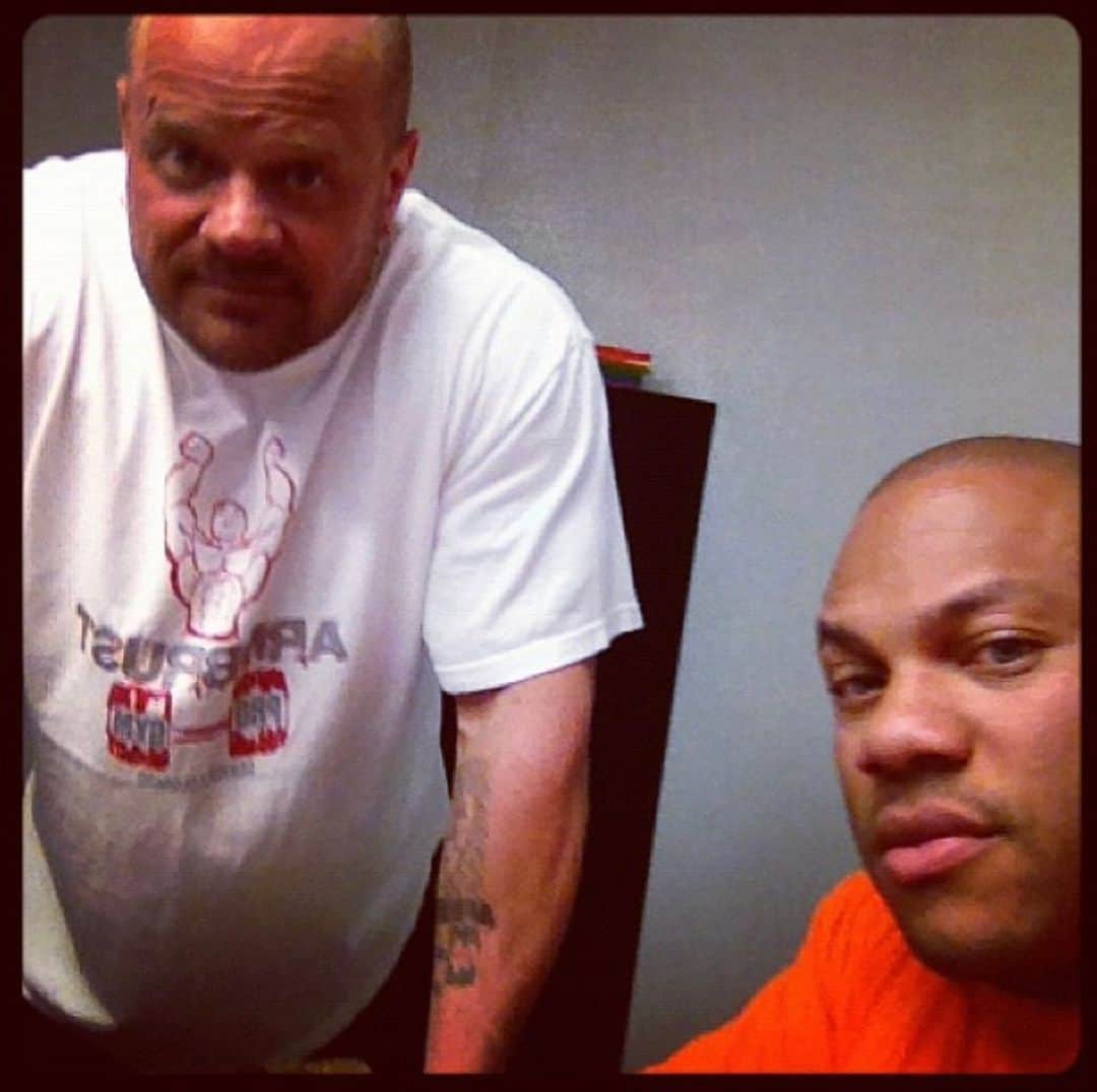 Phil Heathのインスタグラム：「Happy Birthday to my friend @armbrustdylan. I remember seeing Dylan guest pose back before I even had competed and was amazed by just how shredded and complete he was. I later had the privilege of training countless hours in @armbrustprogym only to actually become great friends which I value a lot!!! Dylan, may your birthday be filled with tons of love, appreciation and of course great food and beers haha. Look at how young we were and how wise we are now haha!!!! Thanks for spotting me in the gym and in life as I don’t have many friends I trust and you’ve managed to be a real one throughout. Cheers 🍻 #happy #birthday #tbt」