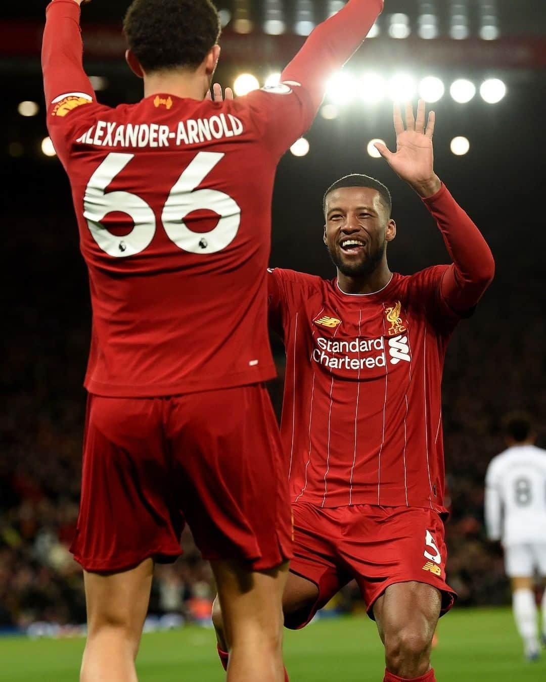 リヴァプールFCさんのインスタグラム写真 - (リヴァプールFCInstagram)「2⃣3⃣ consecutive @premierleague home wins 💫 THIS TEAM 😍 #LFC #LiverpoolFC #Liverpool #PL #PremierLeague #Anfield」6月26日 4時18分 - liverpoolfc