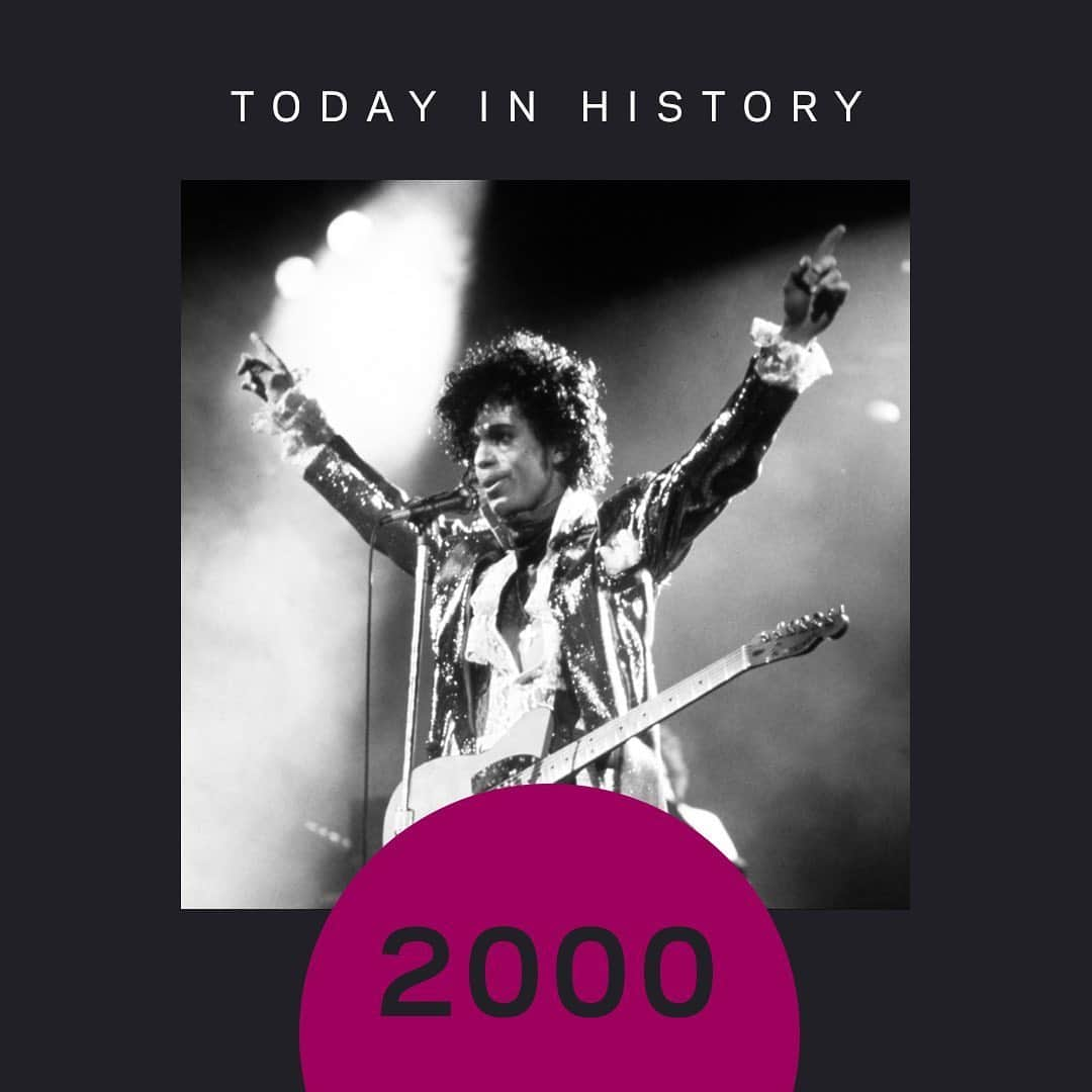 The GRAMMYsさんのインスタグラム写真 - (The GRAMMYsInstagram)「On this day in 1984, the legendary @Prince released his sixth studio album, #PurpleRain! 💜 At the 27th #GRAMMYs in 1985 he took home the GRAMMY Award for Best Rock Performance by a Duo or Group with Vocal.」6月26日 4時50分 - recordingacademy