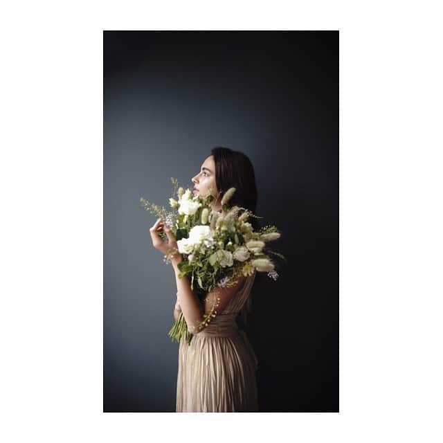 Fashion Headlineさんのインスタグラム写真 - (Fashion HeadlineInstagram)「FASHION HEADLINEエディターが、ナチュラル&オーガニックなコスメや美容雑貨のセレクトショップとしておなじみの「コスメキッチン（Cosme Kitchen）」のプレスさんに直撃リサーチ! ずばり、“今、買いたい夏肌ケアコスメ”を聞きました。  ぜひ、お買い物の参考にしてみてくださいね。 「コスメキッチン」で買いたい、サンケア&デオドラント。2020年“夏肌ケアコスメ”【EDITOR'S PICK】 https://www.fashion-headline.com/article/29155  詳しくは、 @fashionheadlinejpn ウェブサイトトップから。」6月26日 15時30分 - fashionheadlinejpn