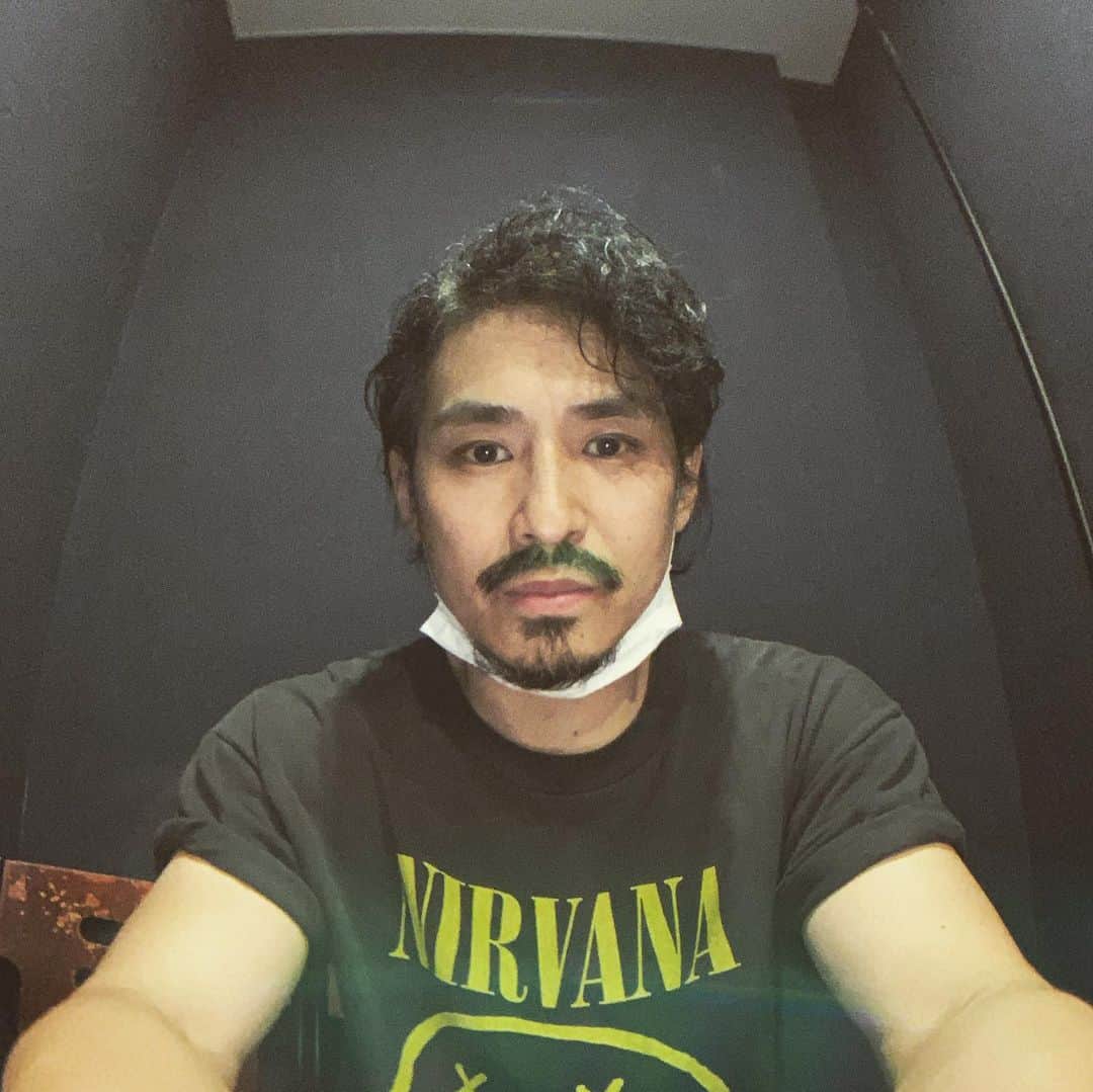 SHIGEOのインスタグラム：「RH2  TheSAMOS 1.2.3  6/27(土)20時スタート synchre pre. 「DEEPEN vol.0」 The SAMOS生配信ツーマンライブ！  当日見られない！という方も、ライブ後3日間は後追い視聴が可能です！ 是非みなさまご参加を！！ チケット:¥1500 club251.zaiko.io/_item/327049」