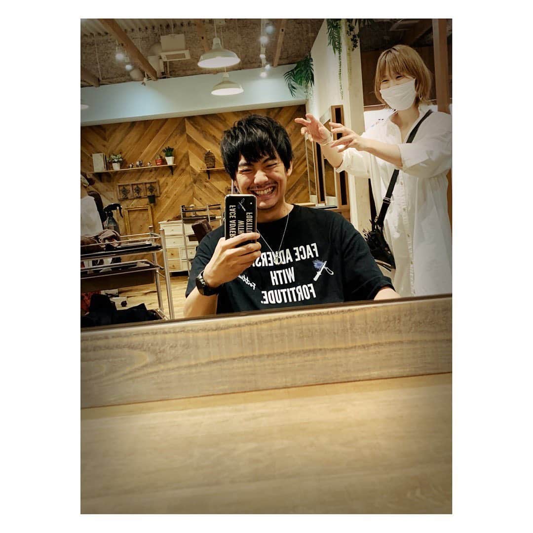 長田成哉のインスタグラム：「ステイホームからようやくちゃんと整えられました。 写真撮る時マスク外したからちゃんとディスタンス保ってフォースを使ってセットしてくれたよ。笑」