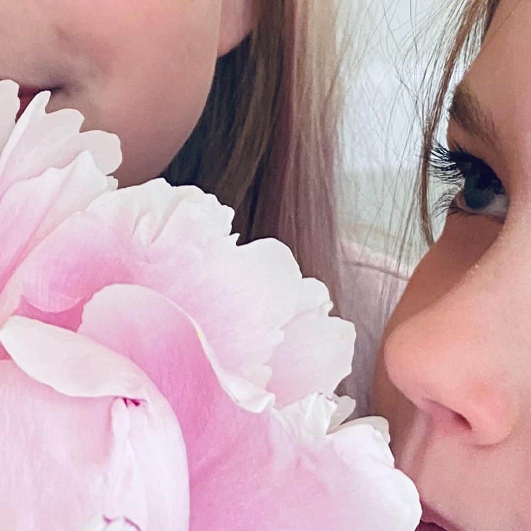 シャロン ワコブさんのインスタグラム写真 - (シャロン ワコブInstagram)「Happy Birthday Thea , 8 great years #birthdaygirl .」6月26日 16時31分 - sharonwauchob