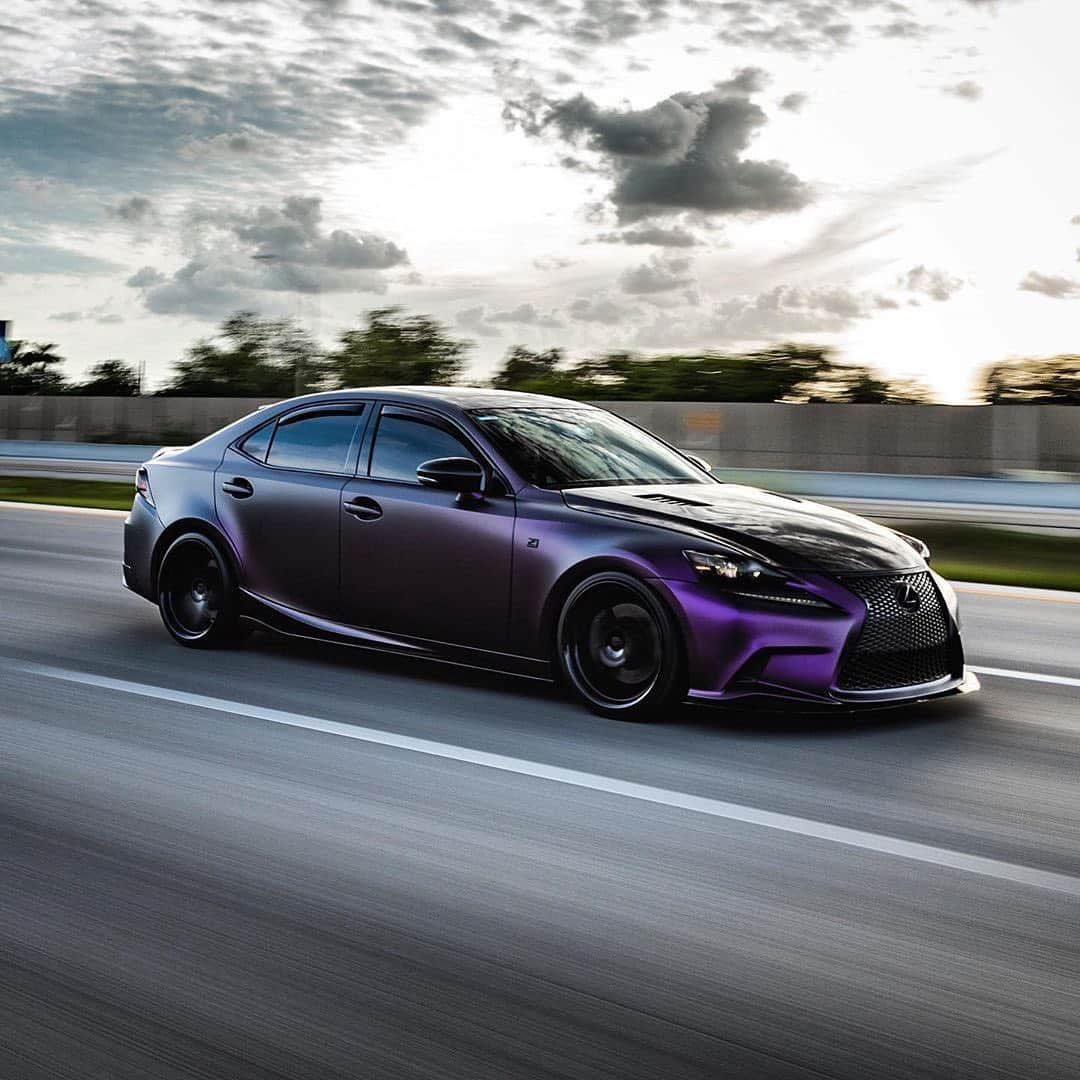 Lexus USAさんのインスタグラム写真 - (Lexus USAInstagram)「We knew when we asked to see your #LexusIS, we wouldn't be disappointed. Check out some of the best shots our community has to offer, and share yours with #LookAtMyLexus.」6月26日 8時29分 - lexususa