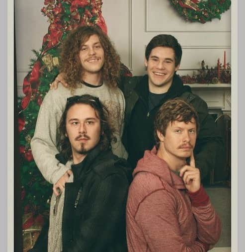 のインスタグラム：「Happy half X Mas from my family to yours.」