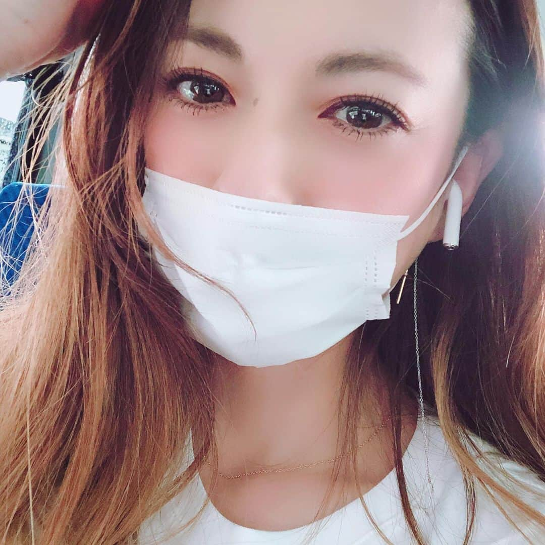 YUUKIさんのインスタグラム写真 - (YUUKIInstagram)「おはようございます😃！ 今週は、徐々に仕事も忙しくなってきて あっという間に金曜日。 とても✨とても✨ありがたい。  #goodmorning #goodtimes #business #motivation #instagood #selfie #mask #makeup #photooftheday #忙しさに感謝 #仕事 #いつもの風景 #違う感覚 #新しい生活様式 #マスク #マスクメイク #6月も終わり #1年折り返し」6月26日 8時55分 - yuuki_._official