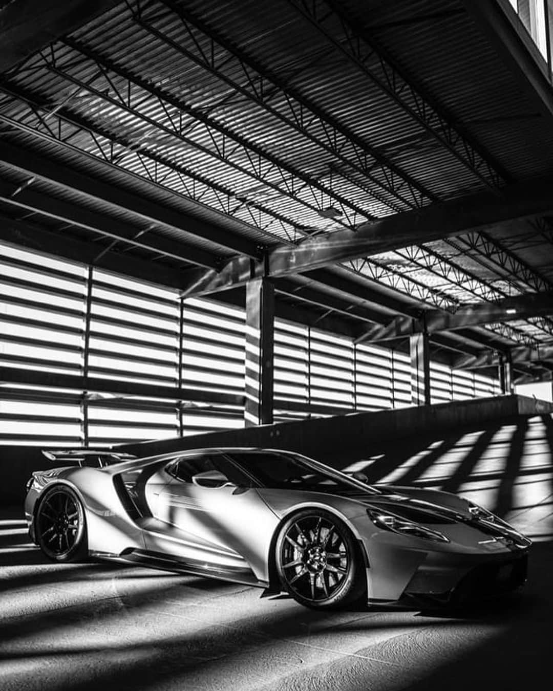 CarsWithoutLimitsさんのインスタグラム写真 - (CarsWithoutLimitsInstagram)「New Gen #FordGT Photos @scarfonephoto  #carswithoutlimits」6月26日 8時59分 - carswithoutlimits