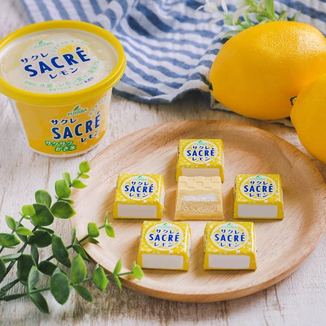 のインスタグラム：「＼チロルチョコ サクレレモン🍋／ 大人気のカップアイス「サクレ」とのコラボ商品🍨「チロルチョコ 〈サクレレモン〉」33円(税込35円)登場😳💛 優しい甘さのチョコレートと、レモンのさわやかな香りがマッチした一品です✨ 勉強や仕事のひと休憩に一粒いかがですか？💫 ㅤ ─────────────── 食べてみたら【#セブンイレブン】 をつけて投稿してね！ ─────────────── ㅤ #チロルチョコサクレレモン #チロルチョコ #チロル #サクレ #サクレレモン #コラボ #コラボ商品 #レモン #🍋 #さわやか #爽やか #チョコレート #チョコ #🍫 #今日のおやつ #おやつタイム #3時のおやつ #セブンスイーツアンバサダー #セブンイレブンスイーツ #コンビニおやつ #セブンプレミアム #近くて便利 #セブン #セブンイレブン #seveneleven」