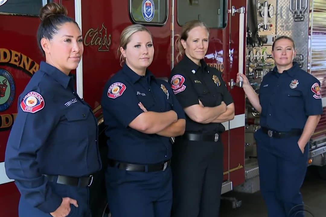 People Magazineさんのインスタグラム写真 - (People MagazineInstagram)「A group of female firefighters in California have made history as the first all-female crew at the Pasadena Fire Department. 👩‍🚒 "There was a lot of pride and there was a lot of fulfillment," firefighter Christina Terrazas said of the first female crew in 133 years. Terrazas also said she has worked to encourage more young girls to consider pursuing a career as a firefighter, one of those girls being her daughter, Malia, who wants to follow in her mother's footsteps. 🙌 "We're gonna keep pushing forward and break through those glass ceilings," Terrazas said, "and we're gonna support one another along the way." 🚒 Tap the link in bio for the full story. | 📷: CBS Evening News/YouTube」6月26日 10時02分 - people