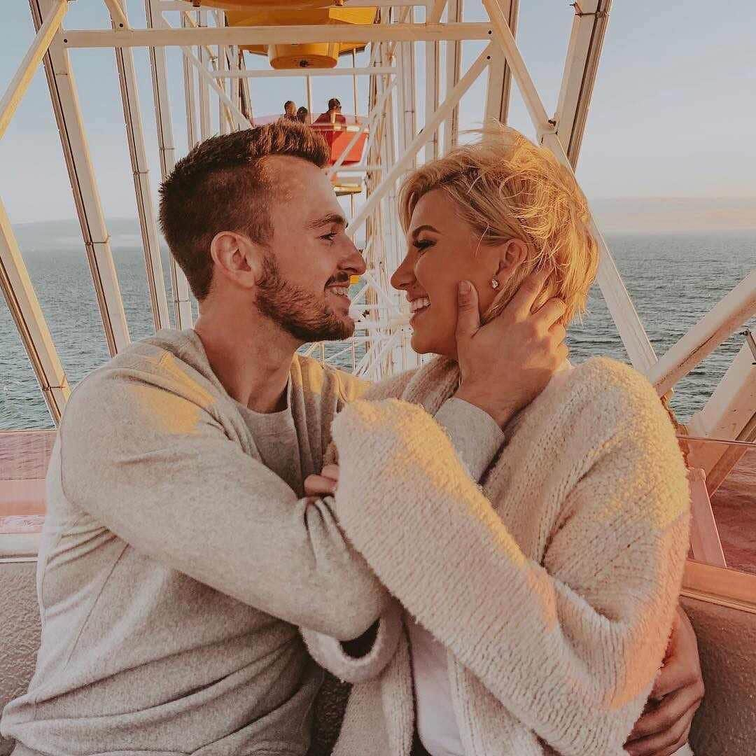 E! Onlineさんのインスタグラム写真 - (E! OnlineInstagram)「#ChrisleyKnowsBest star Savannah Chrisley is clarifying previous comments made about her relationship with Nic Kerdiles. Link in bio for her additional message for exes looking to "cause issues." (📷: Instagram)」6月26日 10時30分 - enews