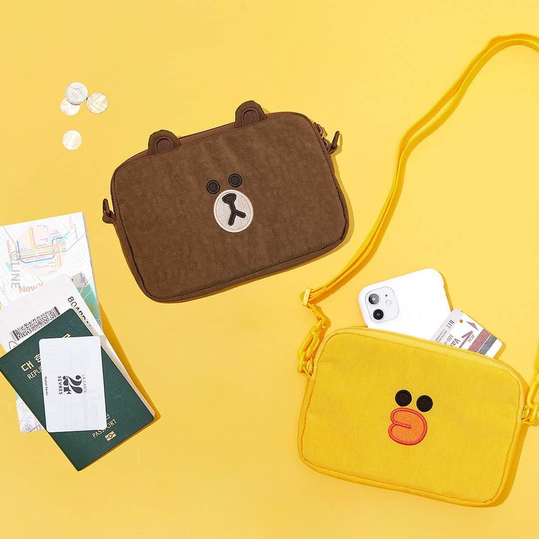 LINE FRIENDSさんのインスタグラム写真 - (LINE FRIENDSInstagram)「BROWN & FRIENDS Nylon Series ⠀ Water-resistant, lightweight carries with inner compartment. ⠀ The only bag you'll ever need for the summer. 😎 ⠀ Check it out @ LINE FRIENDS COLLECTION Shop now👉 Check out the product tags! ⠀ #Summeritem #Silicone #Cardcase  #Nylon #Pouch #BROWN #SALLY #LINEFRIENDS」6月26日 10時31分 - linefriends