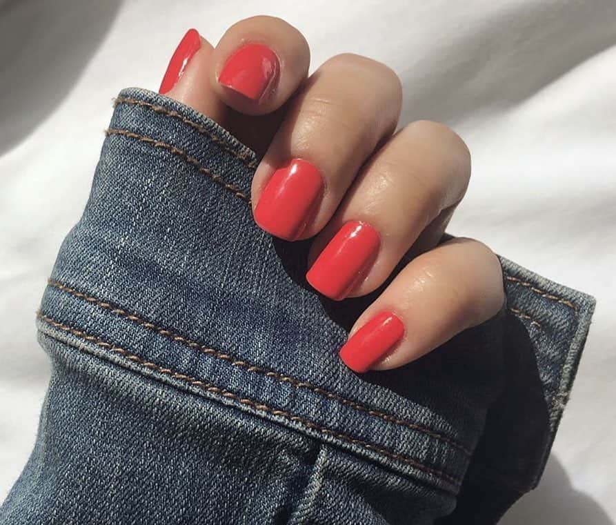 OPIさんのインスタグラム写真 - (OPIInstagram)「#ShesABadMuffuletta is a spicy #red, with hints of orange. This ain't your mama's muffuletta 🔥 @yoursocialportfolio • • • • • #nails #nailsofinstagram #nailsonfleek #nailsoftheday  #Red #RedNails #OPIObsessed #ColorIsTheAnswer #NOTD #NailSwag #NailsOfInstagram #NailsOnFleek #NailPolish #Nails #OPI」6月26日 10時32分 - opi