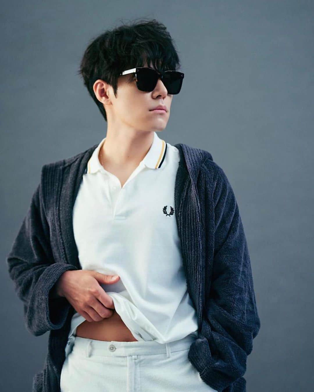 イ・ギュヒョンさんのインスタグラム写真 - (イ・ギュヒョンInstagram)「#vogue #화보 #acefactory #촬영」6月26日 11時01分 - 290_83