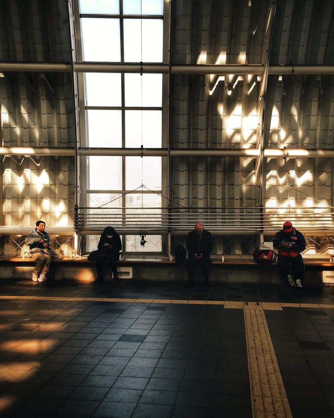 ima_ju / Jun Iのインスタグラム：「: : \\\ or \ \ \ \ ?  Keep Ur Distance ? : : ::」