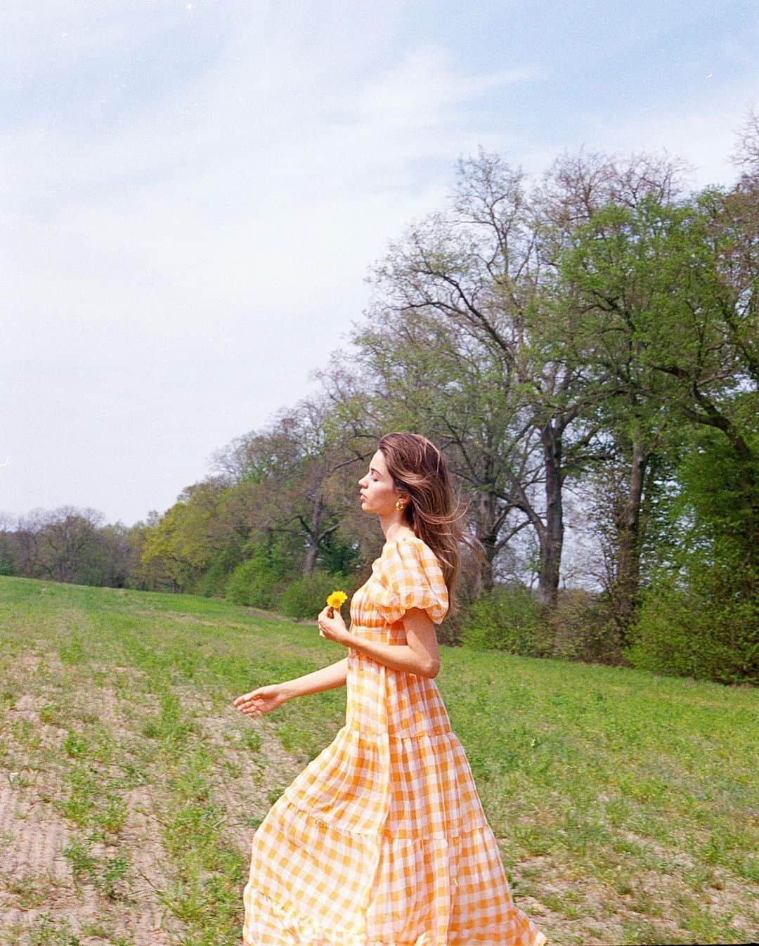 For Love & Lemonsさんのインスタグラム写真 - (For Love & LemonsInstagram)「Gingham print chiffon tiered maxi dress featuring shirred cups and puff sleeves | @constanzesaemann in the Mimosa Maxi Dress #Summer2020」6月26日 11時24分 - forloveandlemons