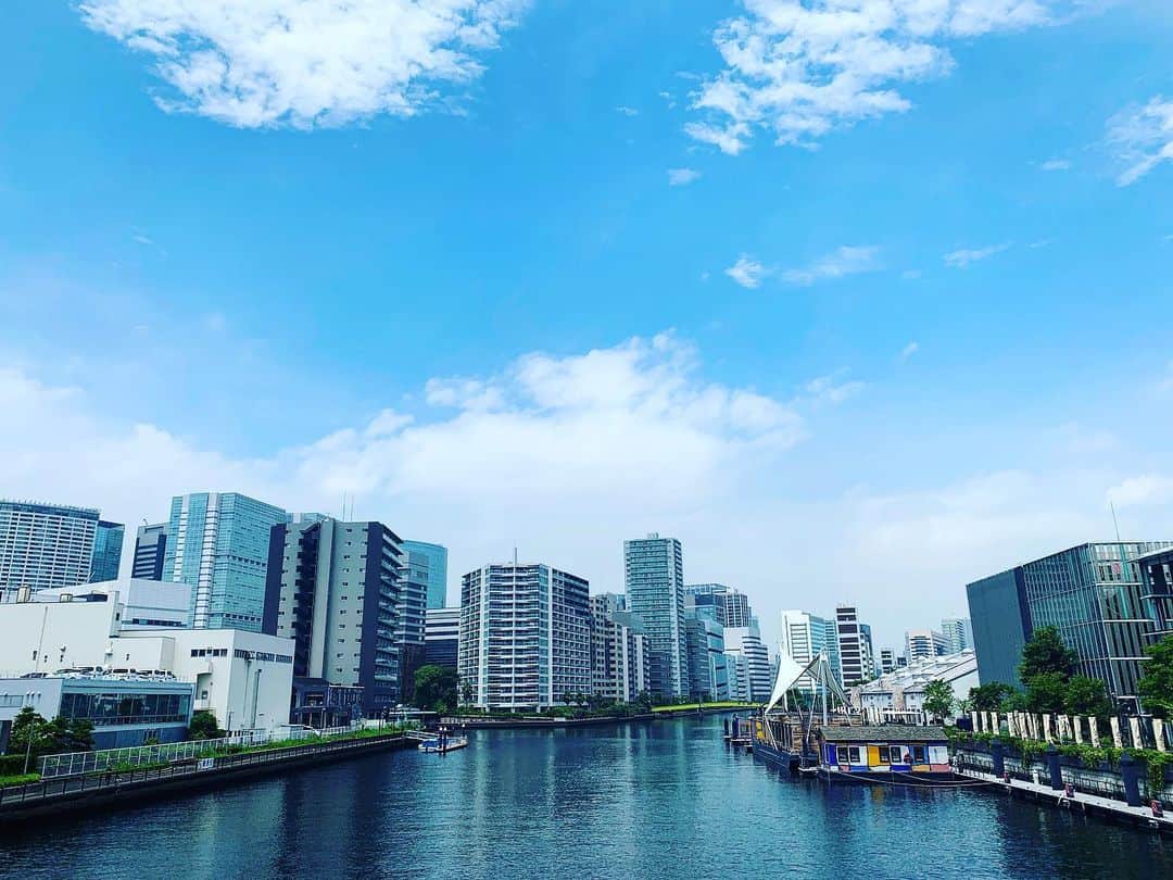 二宮愛のインスタグラム：「行く現場も、今の家も、未来の家も、川が近くにある。  なんか気持ち良い💙」