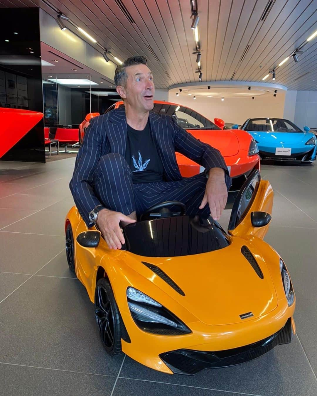 パンツェッタ・ジローラモさんのインスタグラム写真 - (パンツェッタ・ジローラモInstagram)「#マクラーレン東京 # McLarenTokyo #720S #supercars #. The first time I laid eyes on photos of the car I was absolutely awestruck, it was love at first sight.#amoreaprimavista #。 。 私が初めて車の写真見たら一目ぼれでした。」6月26日 12時47分 - girolamo.me