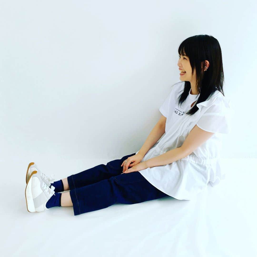 吉岡聖恵さんのインスタグラム写真 - (吉岡聖恵Instagram)「サムネイル新しくしたよ✨ ストレッチはお家でベタっとお腹を付けてます。 今日固い😅 #新サムネイル #こちらアザーカット」6月26日 13時24分 - kiyoe_yoshioka_official