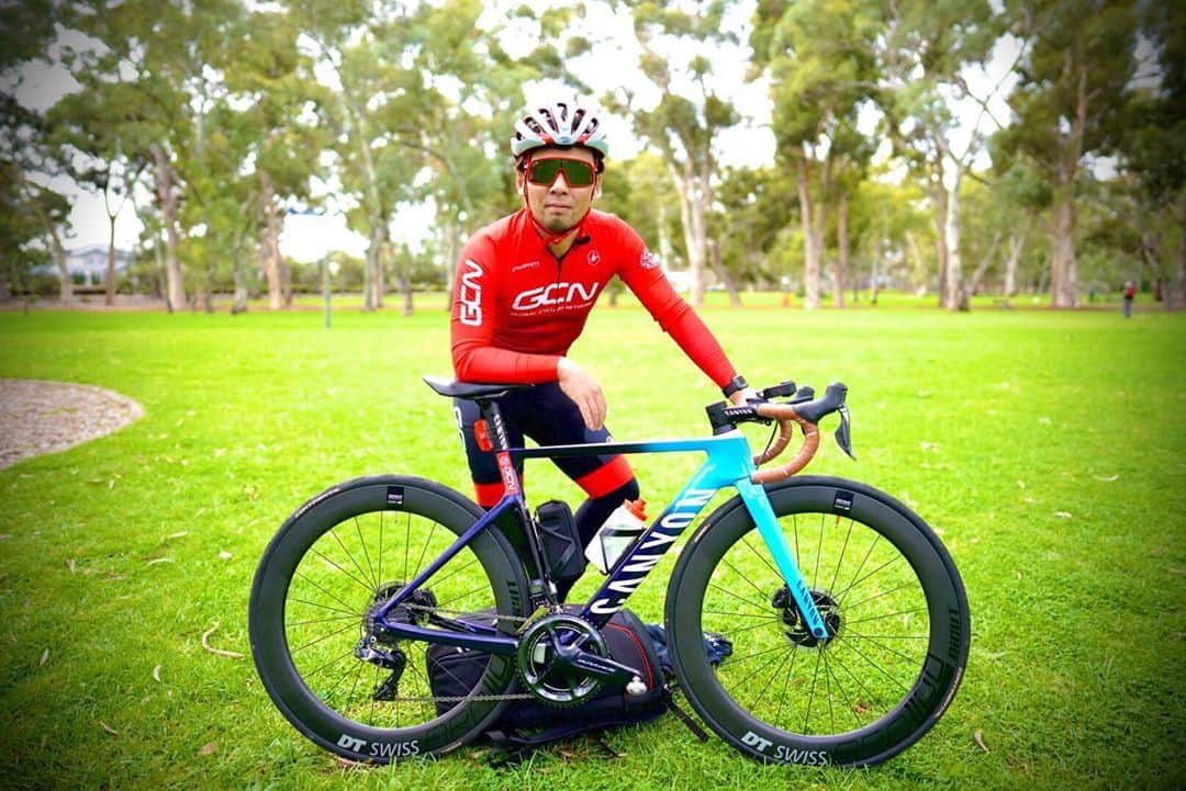 土井雪広のインスタグラム：「本日も元気にワンオペで撮影中。  #gcn #canyon #castelli  #cycling #youtube」