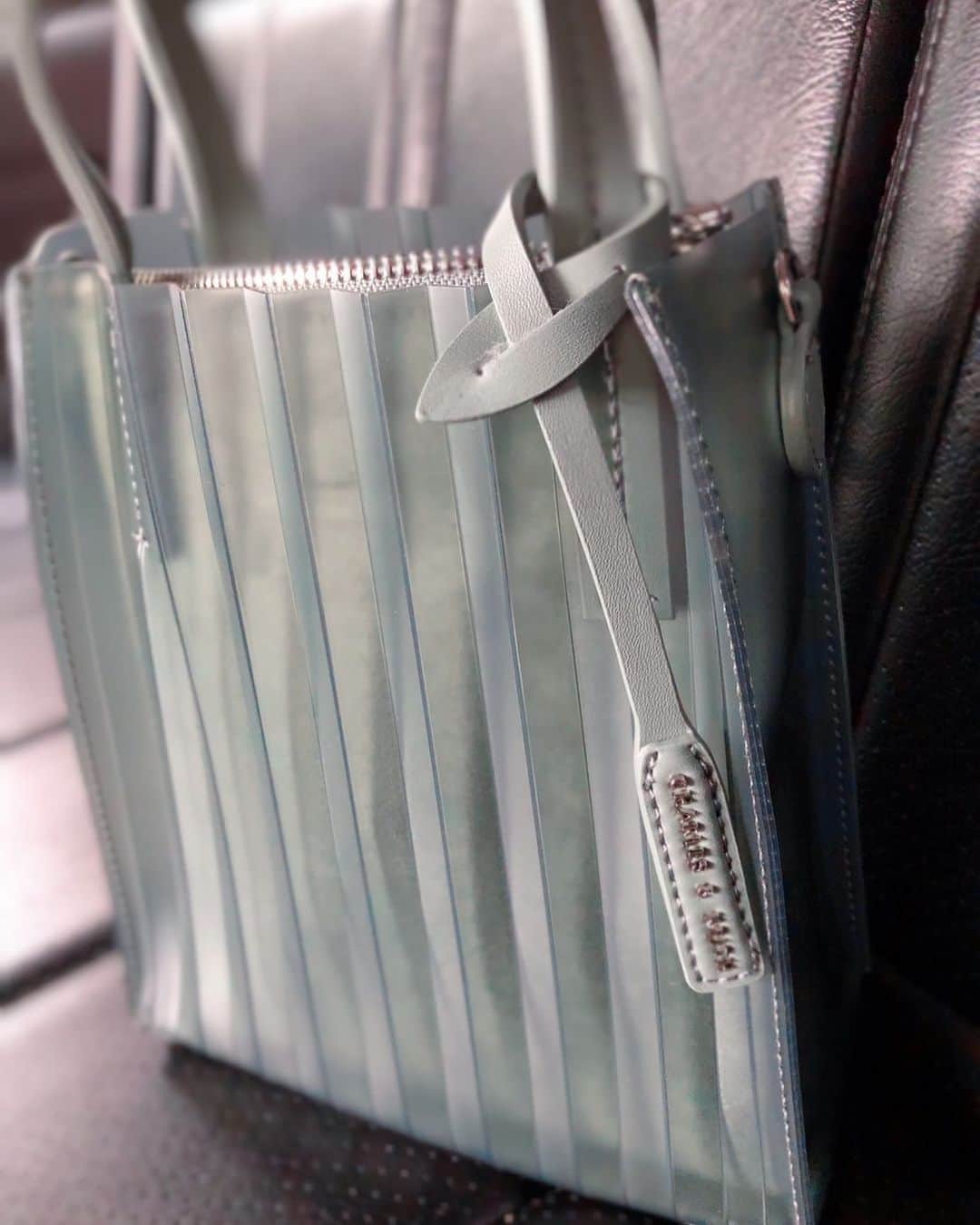 後藤真希さんのインスタグラム写真 - (後藤真希Instagram)「NEW ITEM👜﻿ ちょーど良いお値段なのに可愛さお値段以上😆﻿ ﻿ #bag﻿ #charlesandkeith  #buyma」6月26日 14時36分 - goto_maki923