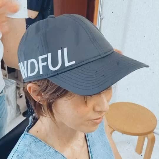 畑野ひろ子のインスタグラム：「今日の撮影にも🧢 @wakanozawa × @newerajapan のコラボキャップ。」