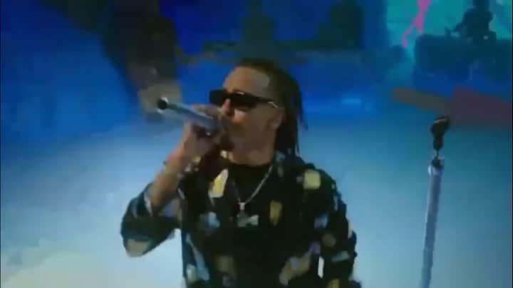ウィル・アイ・アムのインスタグラム：「@ozuna performing #MAMACITA on @jimmyfallon...I’m so proud of this collaboration...so much energy!!! @ozuna is a superstar... I can’t wait to work on More music together... #letsgo!!!」