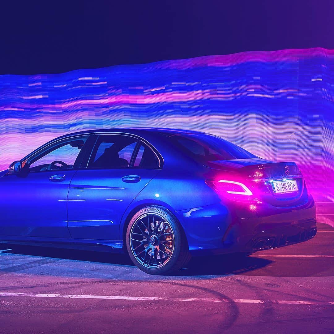 メルセデス・ベンツさんのインスタグラム写真 - (メルセデス・ベンツInstagram)「[Kraftstoffverbrauch kombiniert: 9,9 l/100 km | CO₂-Emissionen kombiniert: 227 g/km | mb4.me/DAT-Leitfaden | Mercedes-AMG C 63 S Limousine] Let’s get colorful! 🌈 Are you as inspired by this Mercedes-AMG C 63 S as we are? Thanks to @frederik_dulay_photography for these unique photos of a one-of-a-kind car! #MBSocialCar  @mb_Stuttgart #MercedesAMG #Mercedes #AMG #C63 #DrivingPerformance #AMGlovers #AMGfamily #carsofinstagram #neon #neonlights」6月26日 15時02分 - mercedesbenz