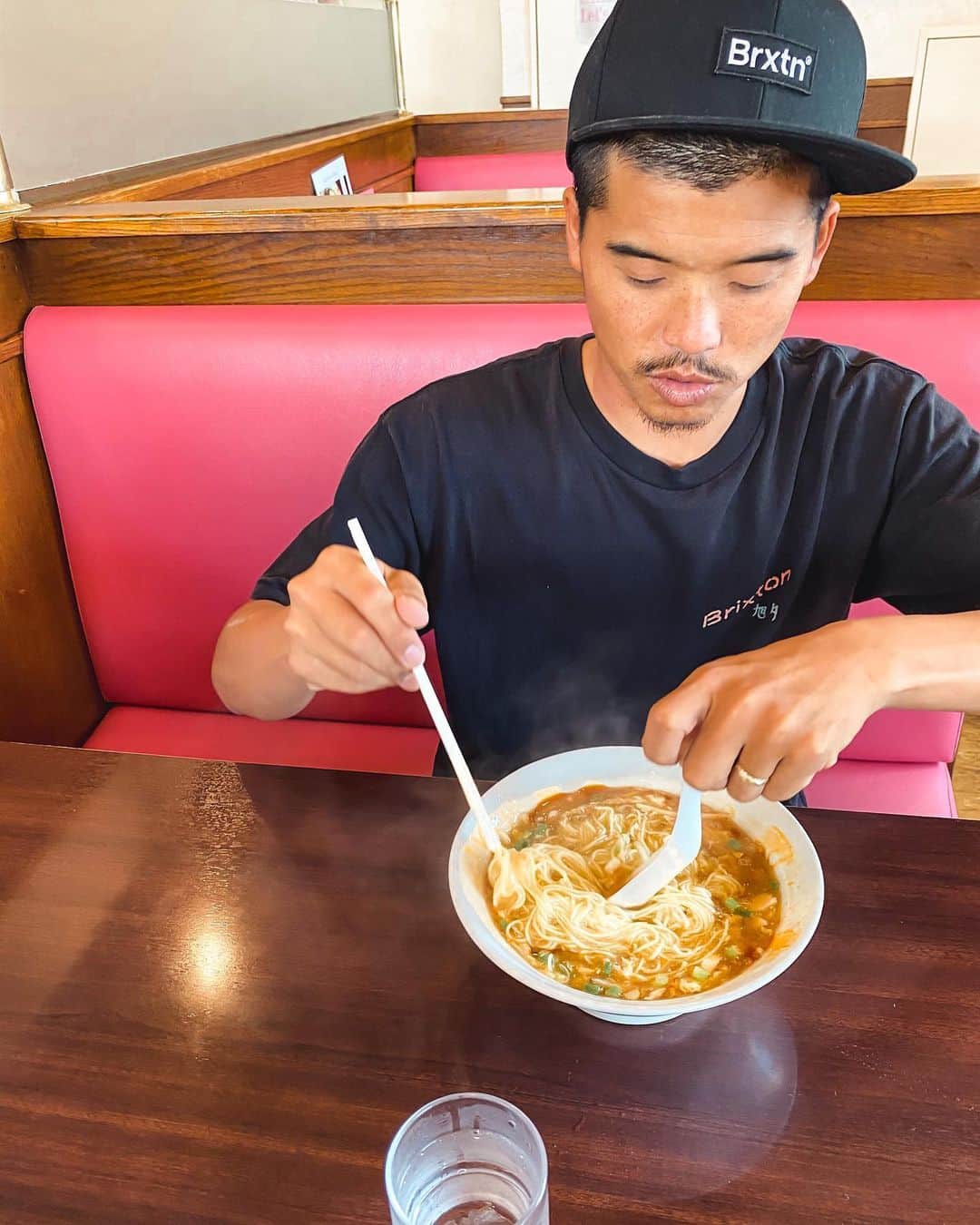 堀舞紀さんのインスタグラム写真 - (堀舞紀Instagram)「🍜 . . . SOUL FOOD?¿ . . . We love "大新"♡ . . . って人が沢山いる街。 . . . #冷やし中華始まってました #冷やし坦々にしたけど #こないだなんて満卓では入れなかった #大新 @taishin_1973」6月26日 15時08分 - mainohori