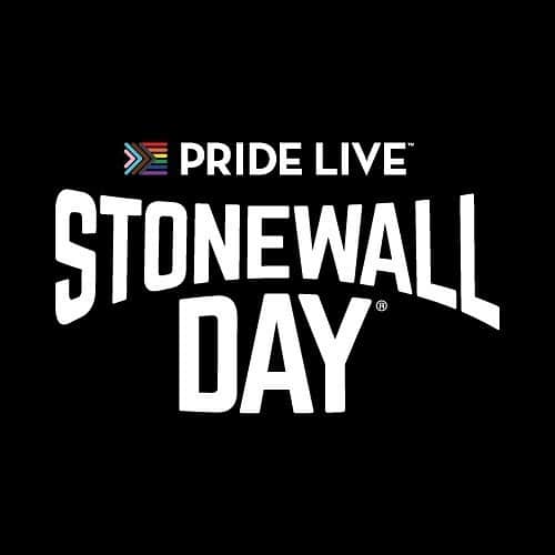 エレン・デジェネレスさんのインスタグラム写真 - (エレン・デジェネレスInstagram)「Join me in supporting Pride Live's Stonewall Day, a global livestream event today to benefit LGBTQ+ organizations most affected by COVID-19. @prideliveofficial @TransLifeline @BraveSpaceAlliance @translatinacoalition @allycoalition」6月27日 1時55分 - ellendegeneres