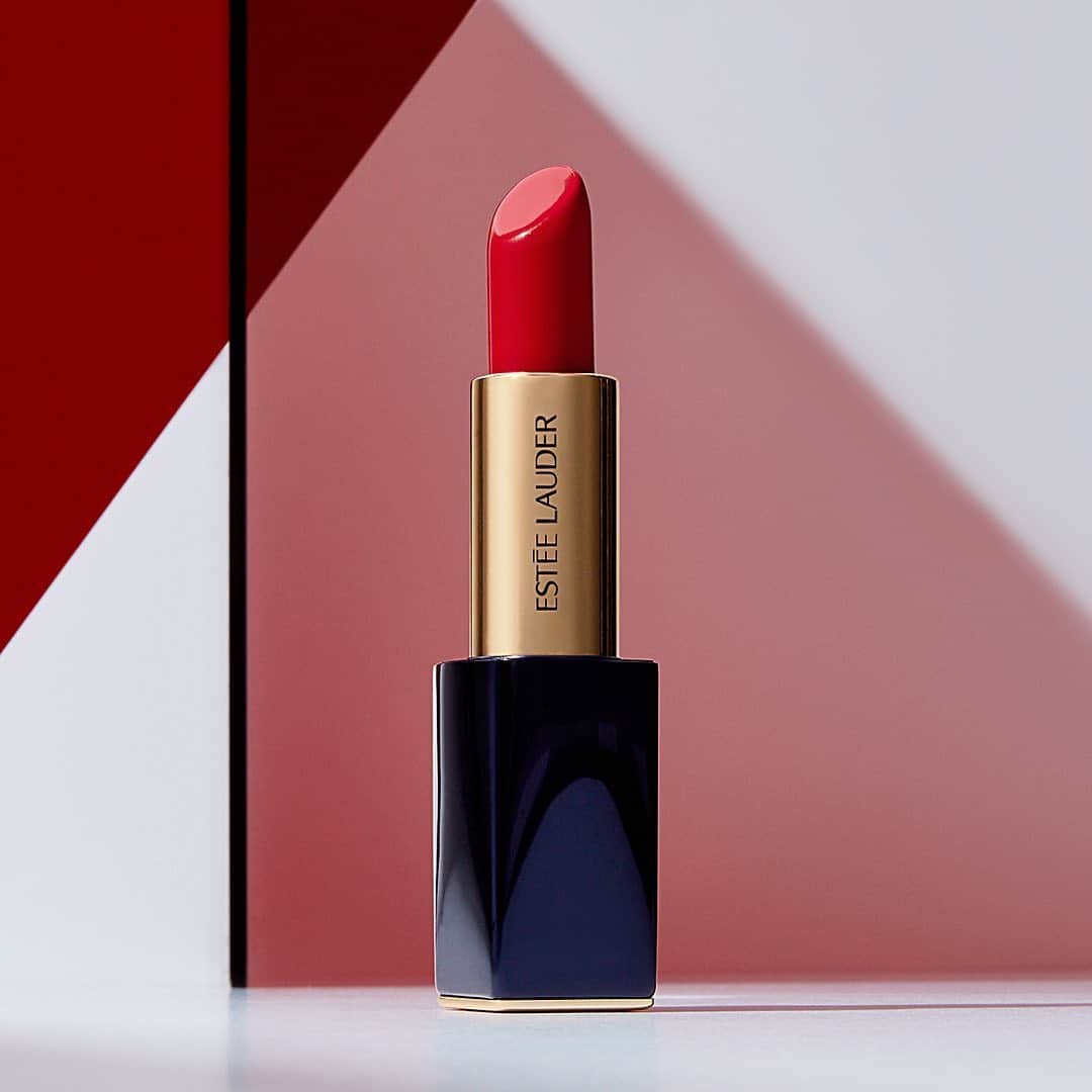 エスティローダーさんのインスタグラム写真 - (エスティローダーInstagram)「Our fiery #PureColorEnvy Lipstick in Carnal 520 is as bright, bold, and beautiful as you are! 💋 Tap to shop, swipe to see it on some gorgeous #EsteeBeauties – and leave a ❤️ below if you love this shade! #LipsToEnvy」6月27日 1時06分 - esteelauder