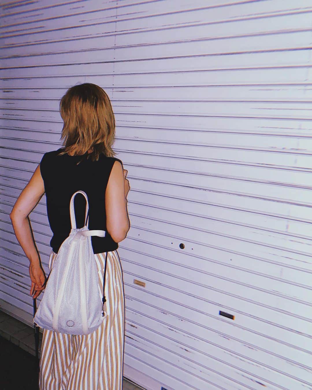 森彩乃さんのインスタグラム写真 - (森彩乃Instagram)「外出自粛前にゲットして長らく出番を待ち構えていたメッシュバッグ、可愛い。 #EDT #edtofficial #bag #mesh #meshbag #fashion」6月27日 1時13分 - moriayano1119