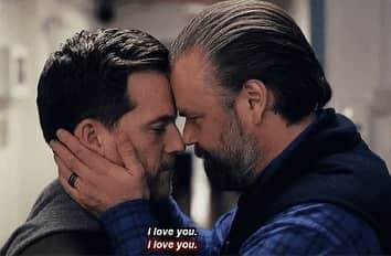 マイケル・ドイルのインスタグラム：「🌈Happy Pride🌈  I feel very fortunate to work on a show that celebrates inclusivity. And @tlabine could not be a better husband. @nbcnewamsterdam」
